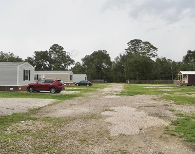 20452 Vick Dr - Photo Thumbnail 13