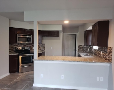 3304 Sandpiper Drive - Photo Thumbnail 1