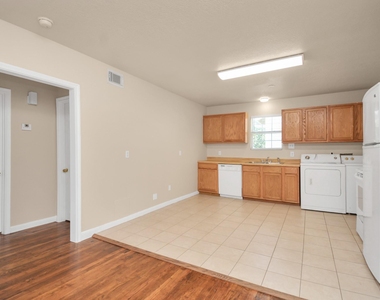 500 W Pitts Avenue - Photo Thumbnail 7