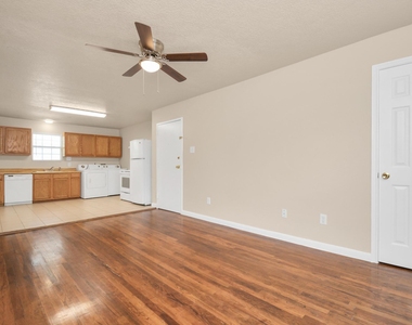 500 W Pitts Avenue - Photo Thumbnail 6