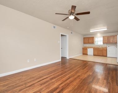 500 W Pitts Avenue - Photo Thumbnail 5