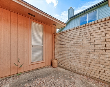 2102 Creekshire Drive - Photo Thumbnail 27