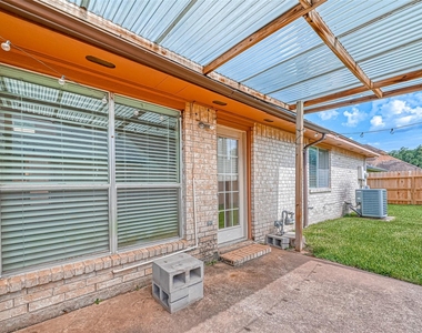 2102 Creekshire Drive - Photo Thumbnail 30