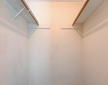 2102 Creekshire Drive - Photo Thumbnail 25