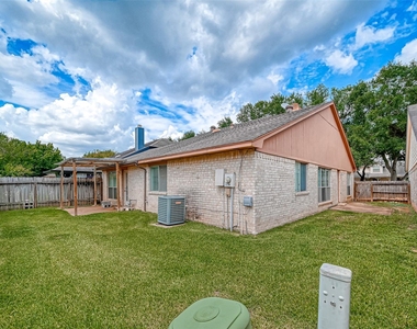 2102 Creekshire Drive - Photo Thumbnail 35
