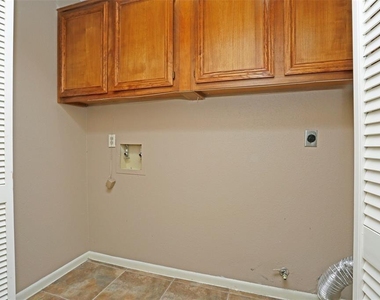 21623 Park York Drive - Photo Thumbnail 11