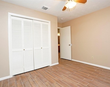 21623 Park York Drive - Photo Thumbnail 22
