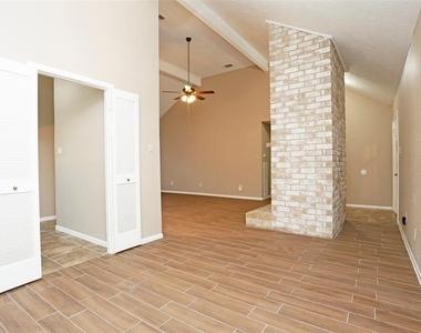 21623 Park York Drive - Photo Thumbnail 7