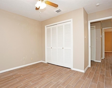 21623 Park York Drive - Photo Thumbnail 21