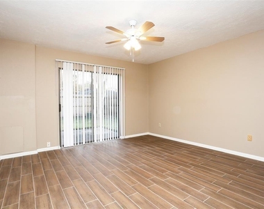 21623 Park York Drive - Photo Thumbnail 12