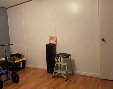 16222 Duffton Street - Photo Thumbnail 5