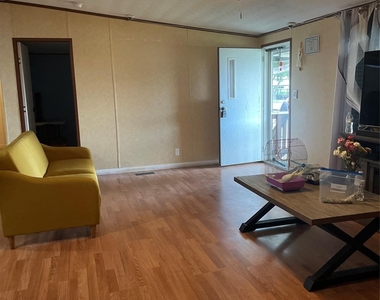 16222 Duffton Street - Photo Thumbnail 3