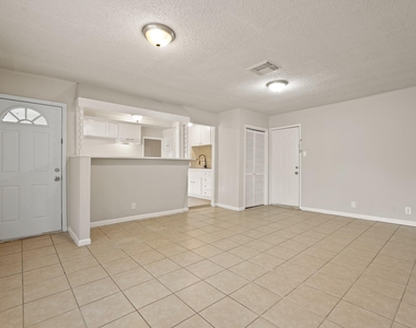2406 Pomona Drive - Photo Thumbnail 1