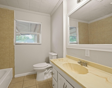 2406 Pomona Drive - Photo Thumbnail 6