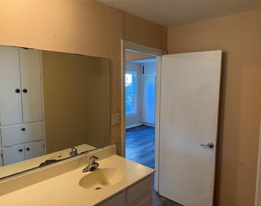 243 Brandywine Avenue - Photo Thumbnail 8
