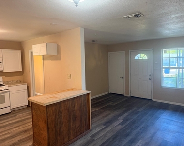 243 Brandywine Avenue - Photo Thumbnail 17