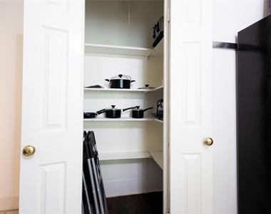2509 Whitney Street - Photo Thumbnail 6