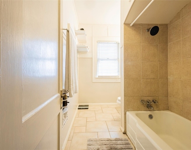 2509 Whitney Street - Photo Thumbnail 10