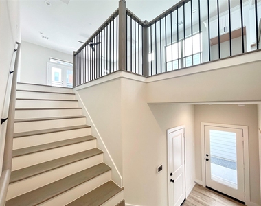 3716 Creekmont Gardens Lane - Photo Thumbnail 12