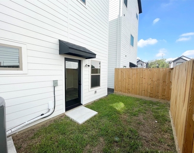 3716 Creekmont Gardens Lane - Photo Thumbnail 40