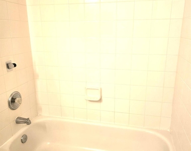 23611 Jasper Stone Court - Photo Thumbnail 12