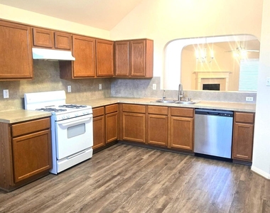 23611 Jasper Stone Court - Photo Thumbnail 4