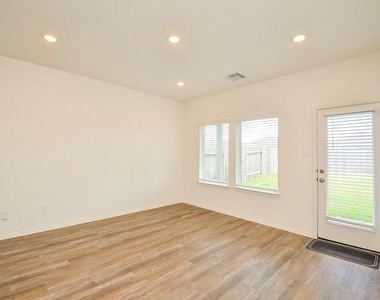 5427 Magnolia Heath Lane - Photo Thumbnail 11