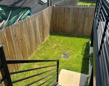 5325 Rue Street - Photo Thumbnail 23