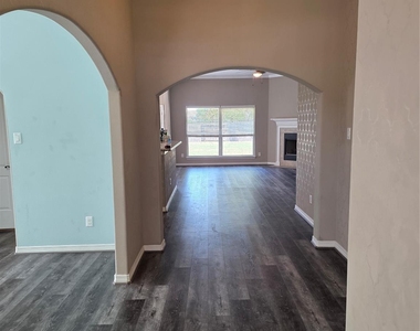 6216 N Fawnlake Drive - Photo Thumbnail 11