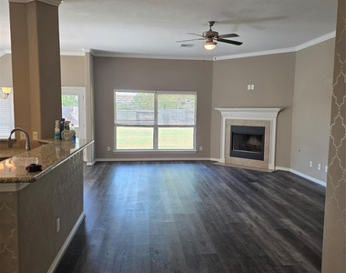 6216 N Fawnlake Drive - Photo Thumbnail 4