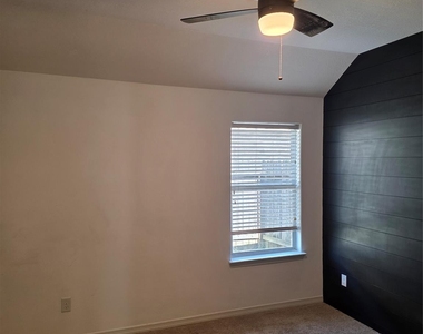 6216 N Fawnlake Drive - Photo Thumbnail 13