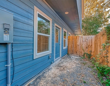 7903 Moon Beam Street - Photo Thumbnail 13