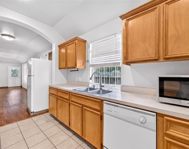 12835 Wisteria Park Drive - Photo Thumbnail 16