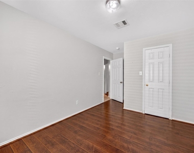 12835 Wisteria Park Drive - Photo Thumbnail 25