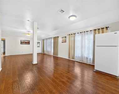 12835 Wisteria Park Drive - Photo Thumbnail 17