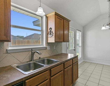 5775 Shadowbend Circle S - Photo Thumbnail 9
