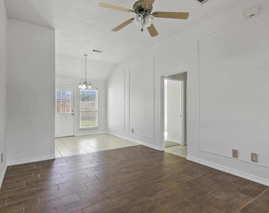 5775 Shadowbend Circle S - Photo Thumbnail 4