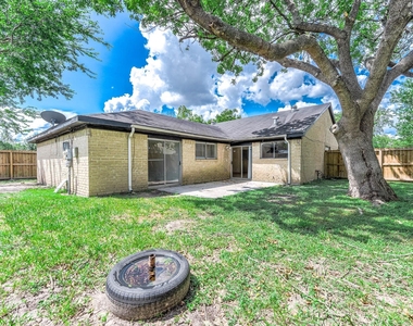 10230 Trade Winds Drive - Photo Thumbnail 23