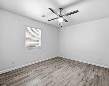 22715 Braken Manor Lane - Photo Thumbnail 10