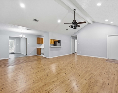 22715 Braken Manor Lane - Photo Thumbnail 6