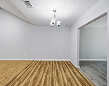 22715 Braken Manor Lane - Photo Thumbnail 13