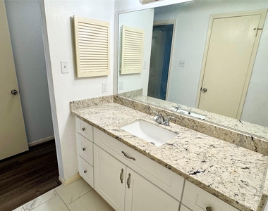 9901 Sharpcrest Street - Photo Thumbnail 15