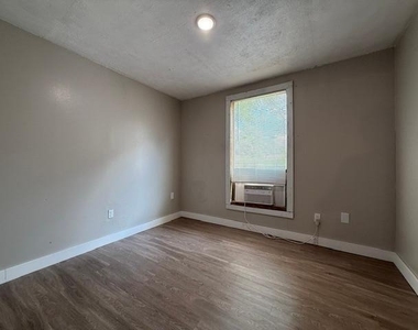 25775 Marella Drive - Photo Thumbnail 8