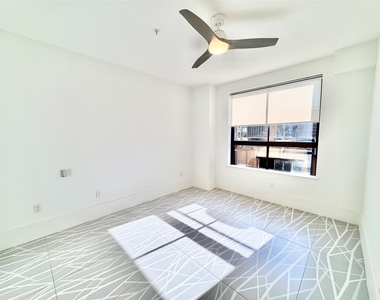2201 Market Street - Photo Thumbnail 5
