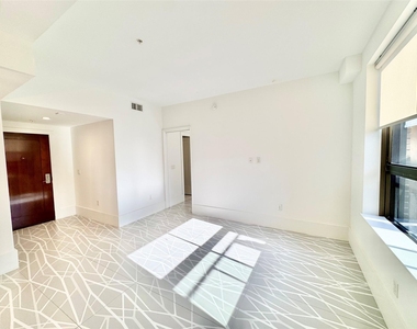 2201 Market Street - Photo Thumbnail 4