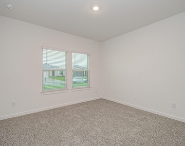 3411 Ashe Landing Drive - Photo Thumbnail 7
