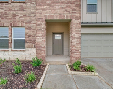 3411 Ashe Landing Drive - Photo Thumbnail 4