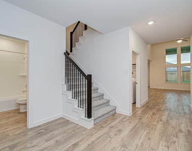 3411 Ashe Landing Drive - Photo Thumbnail 11