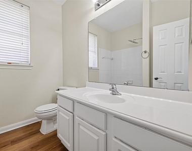 16719 Bishop Knoll Lane - Photo Thumbnail 32