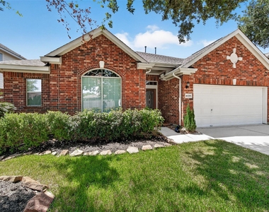 16719 Bishop Knoll Lane - Photo Thumbnail 2